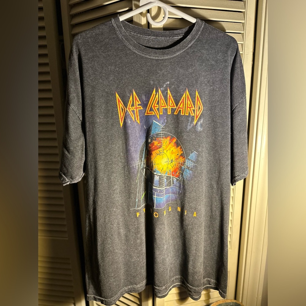 Authentic Def Leppard Pyromania T-Shirt thrift